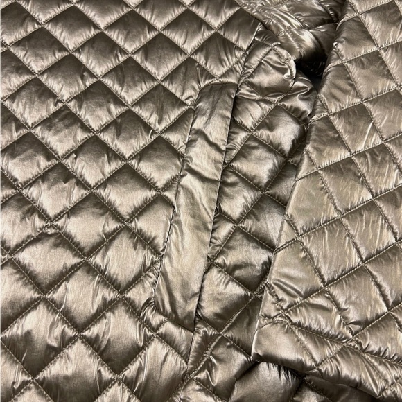 Athleta Whisper Featherless Metallic Oversized Jacket in Gold - Picture 4 of 5